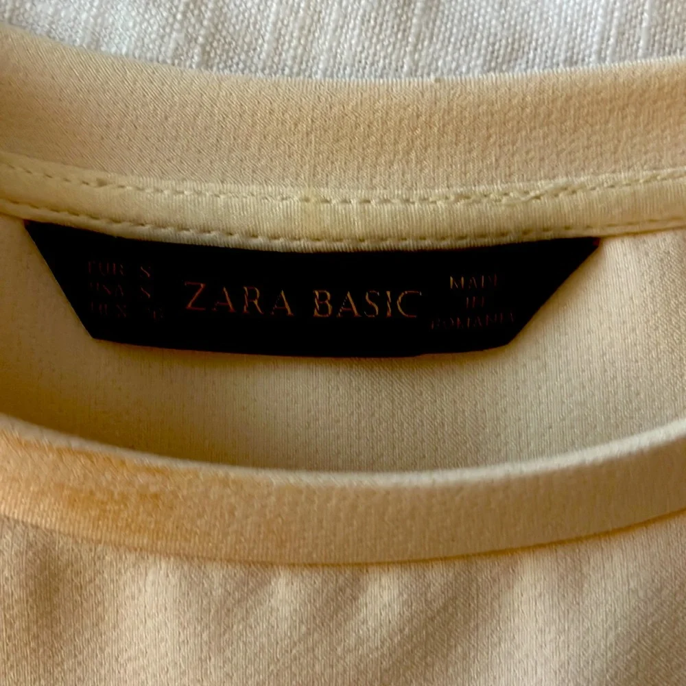 Zara blouse - Picture 2 of 3